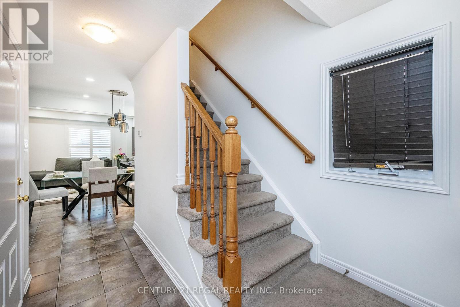 158 PARKINSON CRESCENT - 5