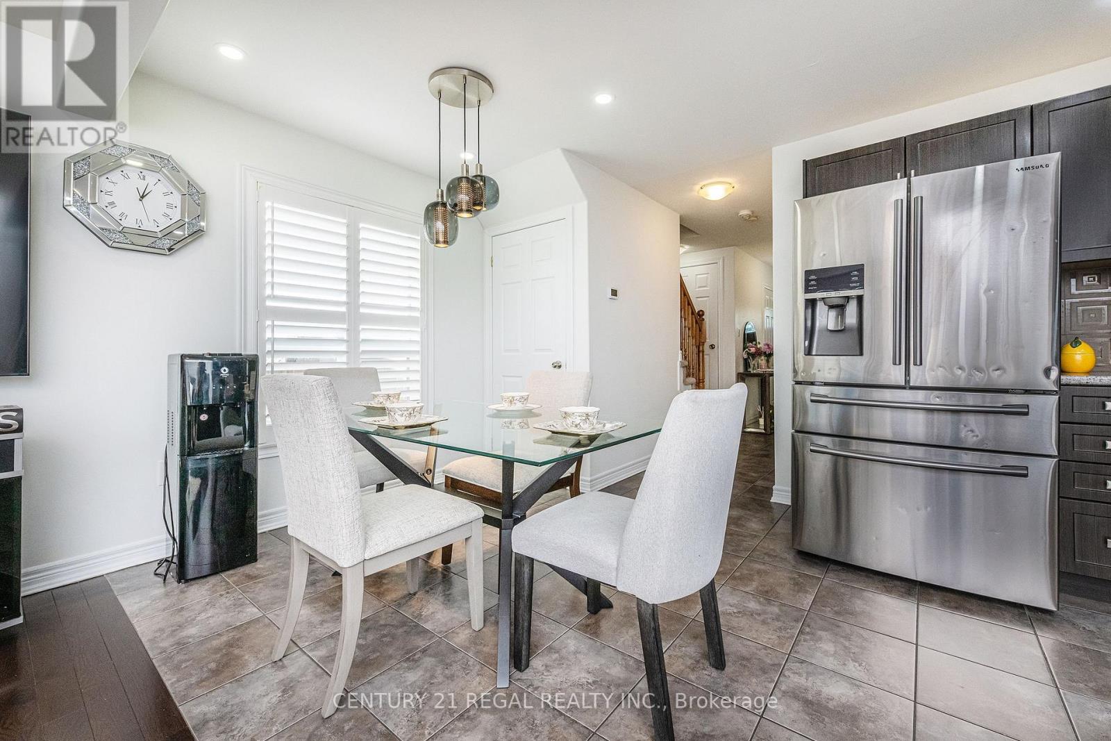 158 PARKINSON CRESCENT - 9