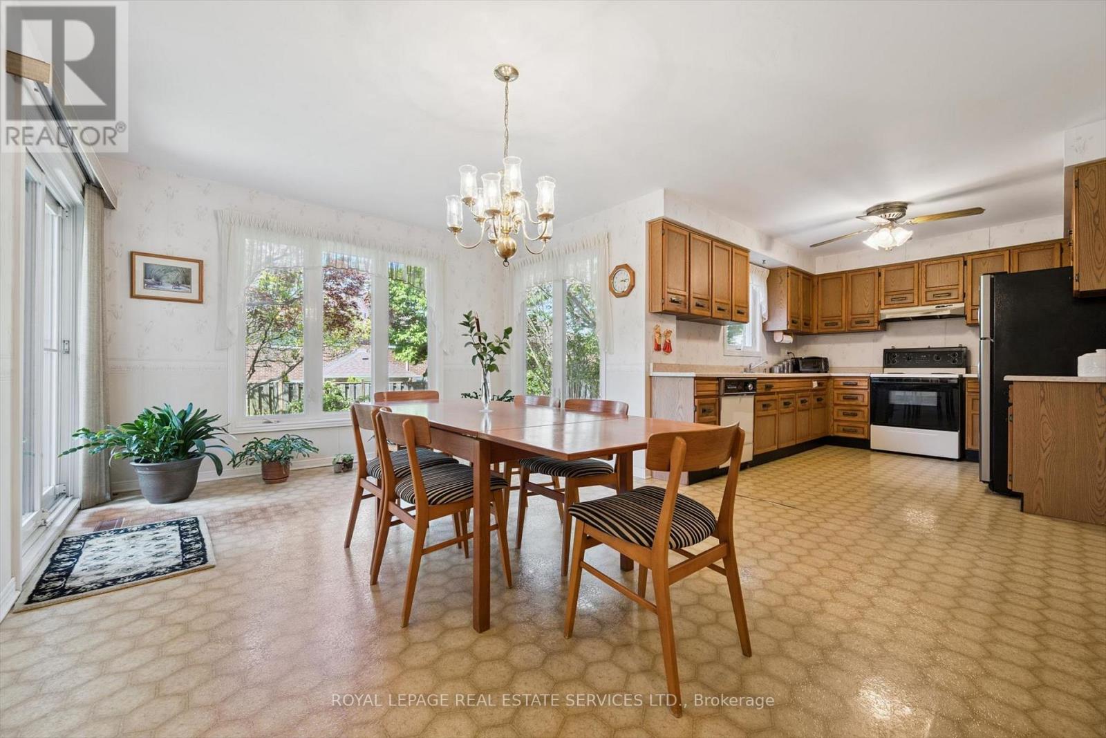 2067 PEN STREET - 18
