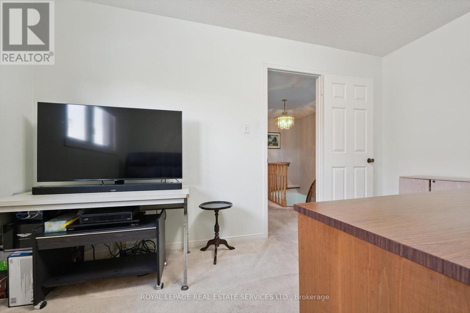 2067 PEN STREET - 37
