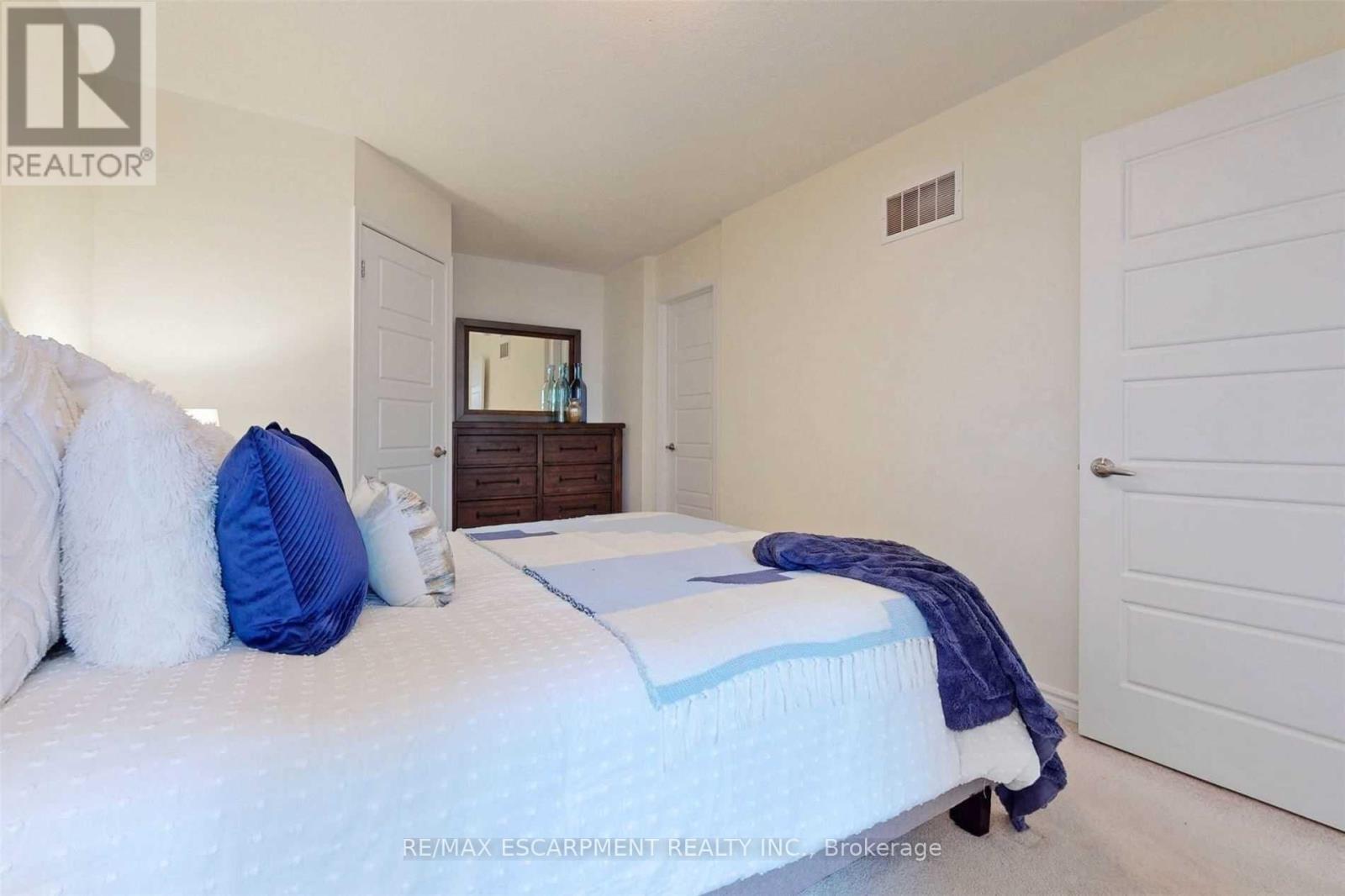 101 LEMIEUX COURT - 21