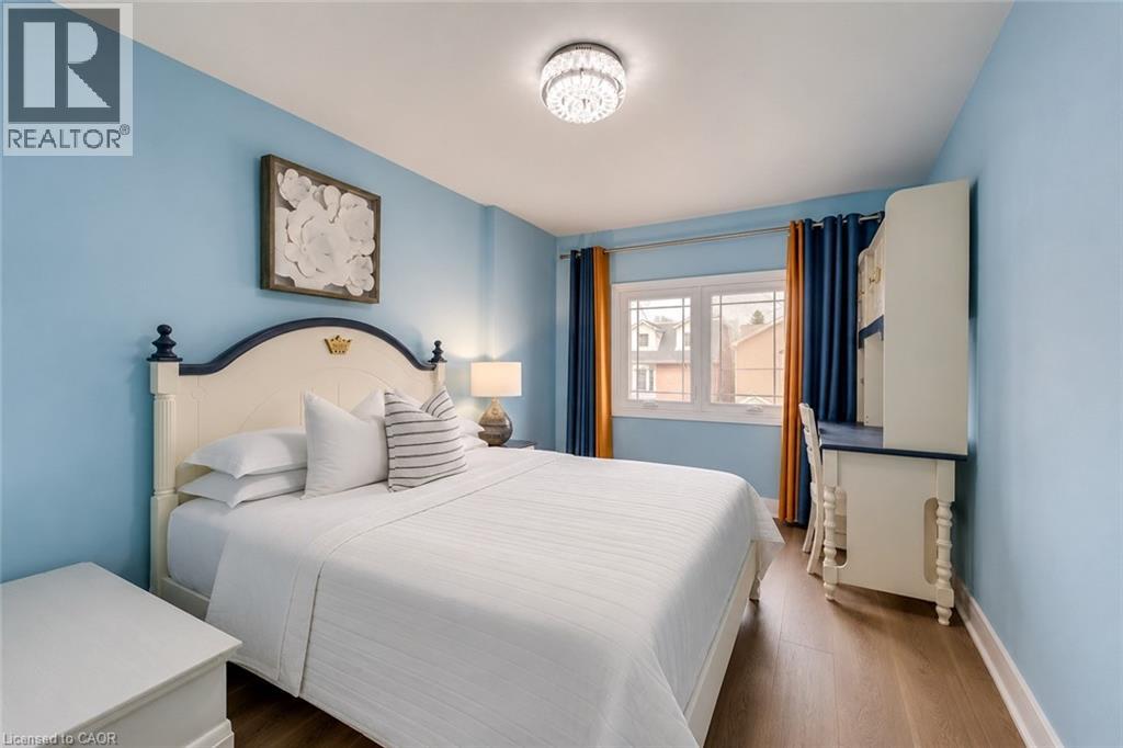 108 RUNNYMEDE Road - 21