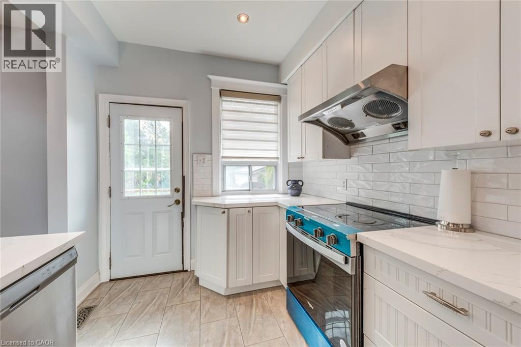 108 RUNNYMEDE Road - 12