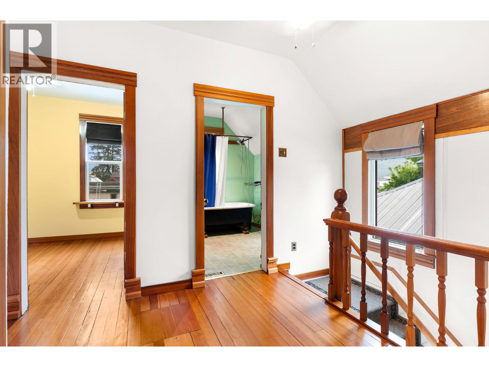 811 Second Street W, Revelstoke