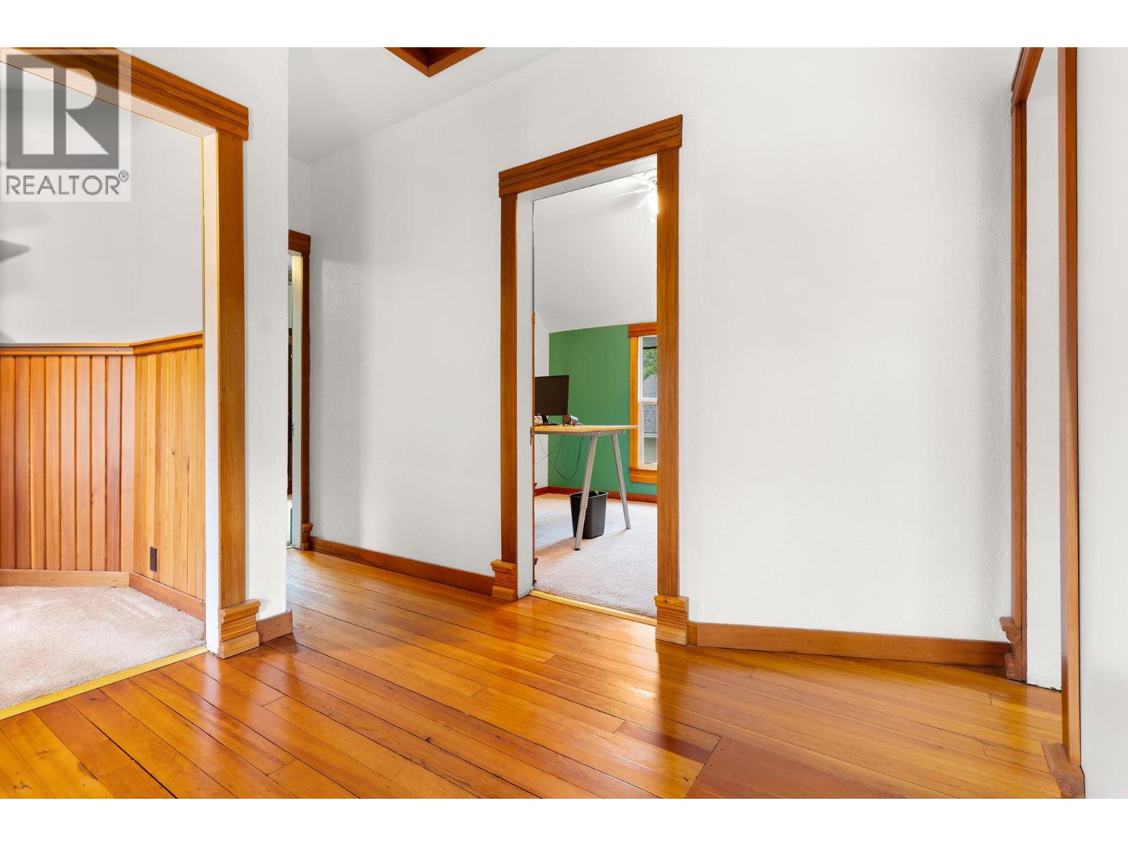 811 Second Street W, Revelstoke