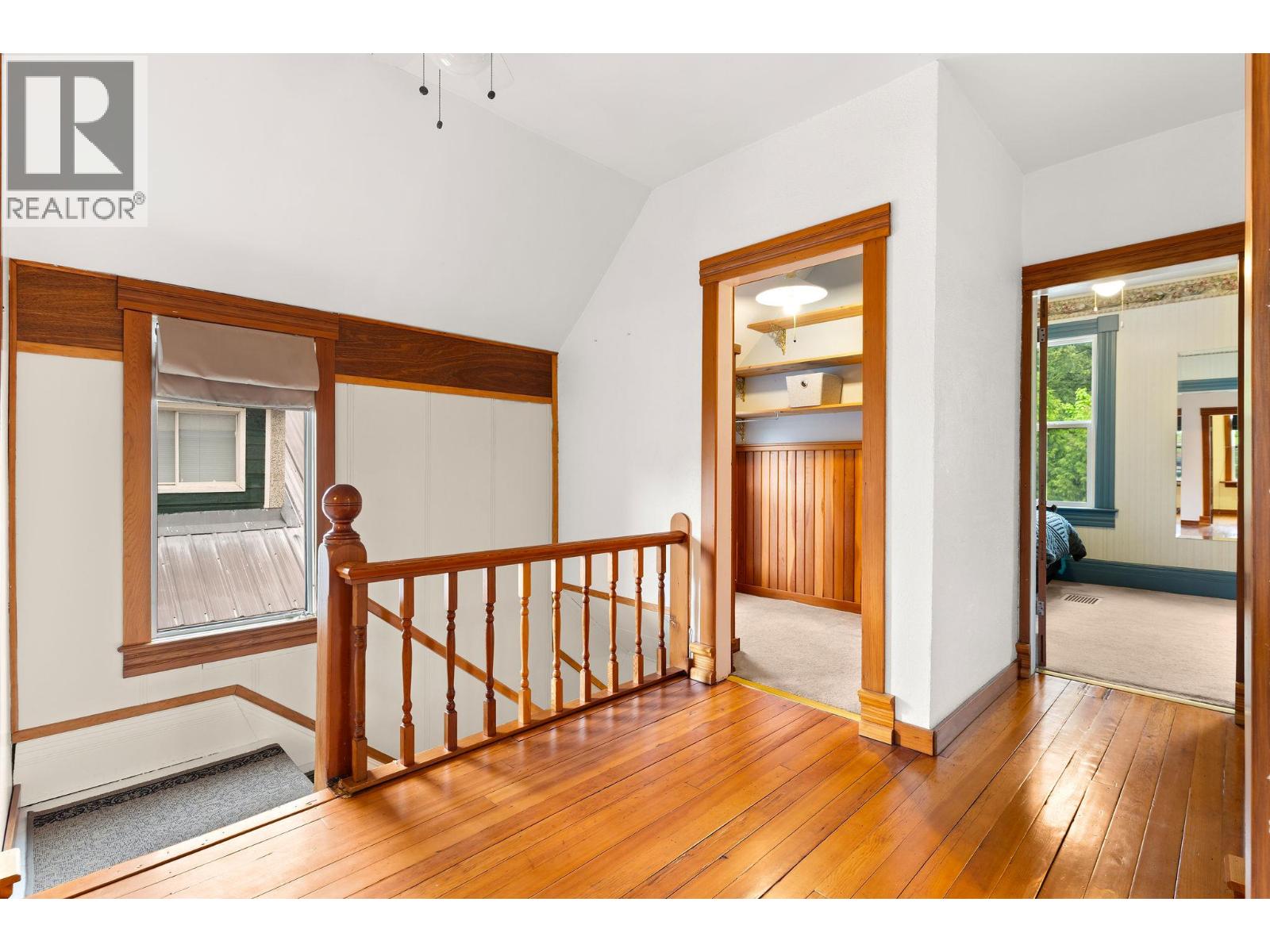 811 Second Street W, Revelstoke