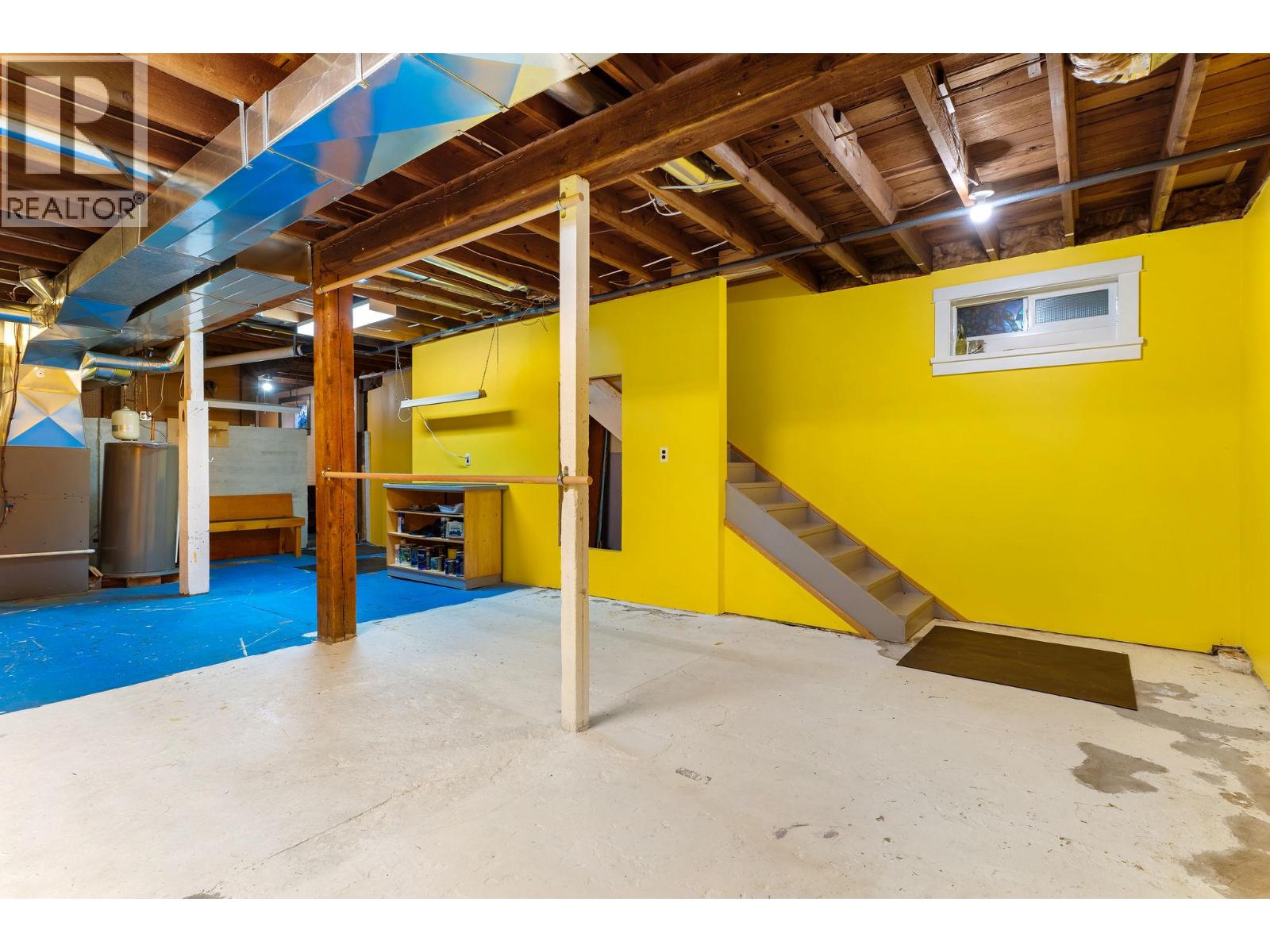 811 Second Street W, Revelstoke