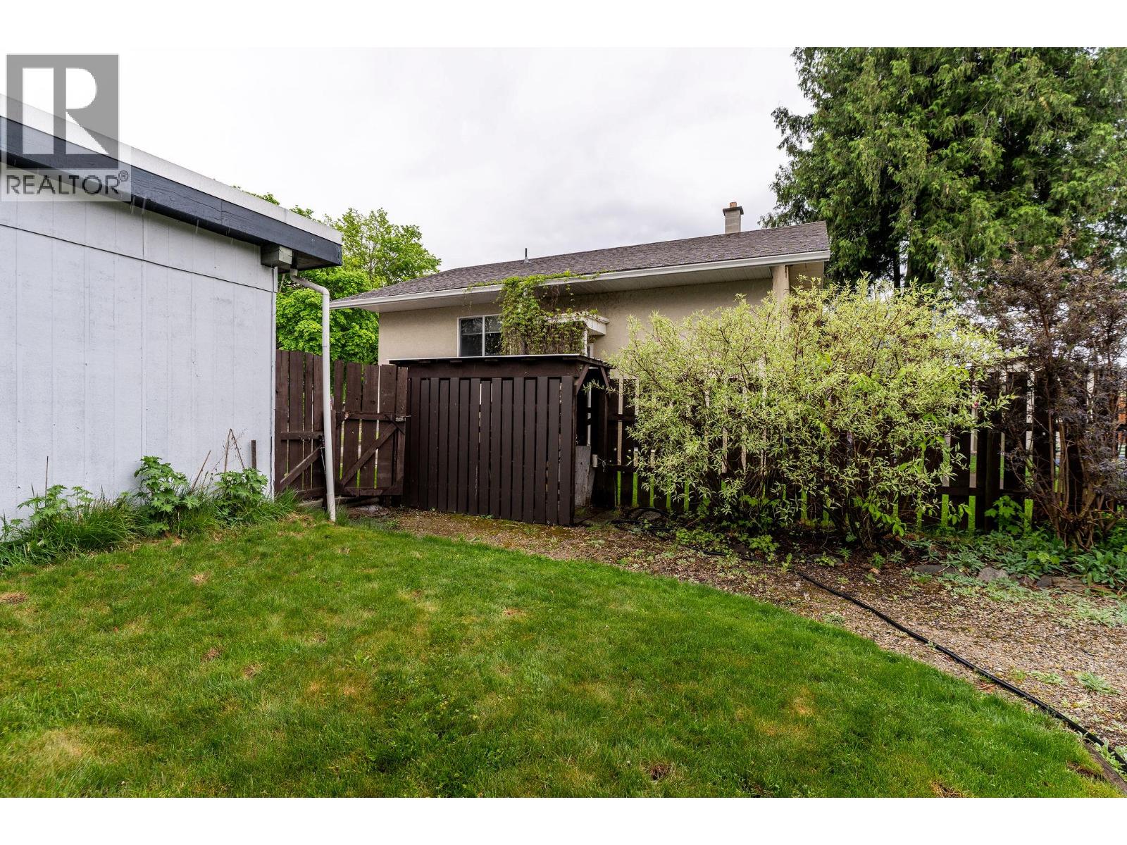 811 Second Street W, Revelstoke