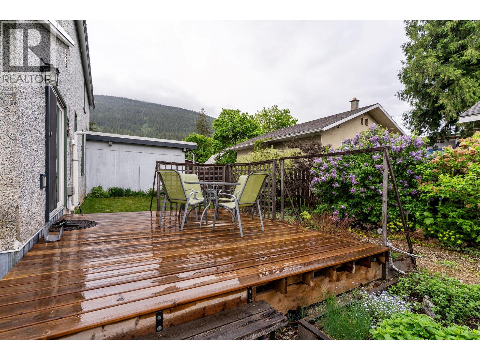 811 Second Street W, Revelstoke