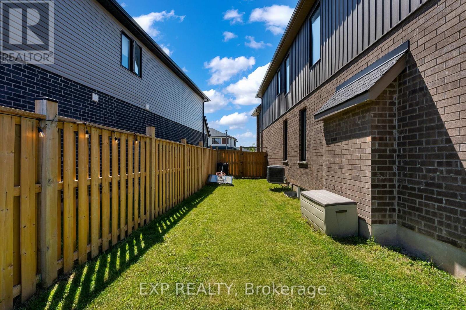 153 SUSAN DRIVE - 49