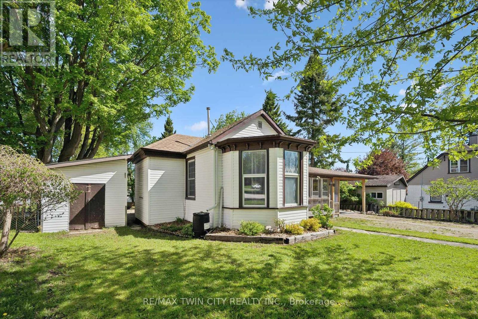 204 JOSEPH STREET - 2