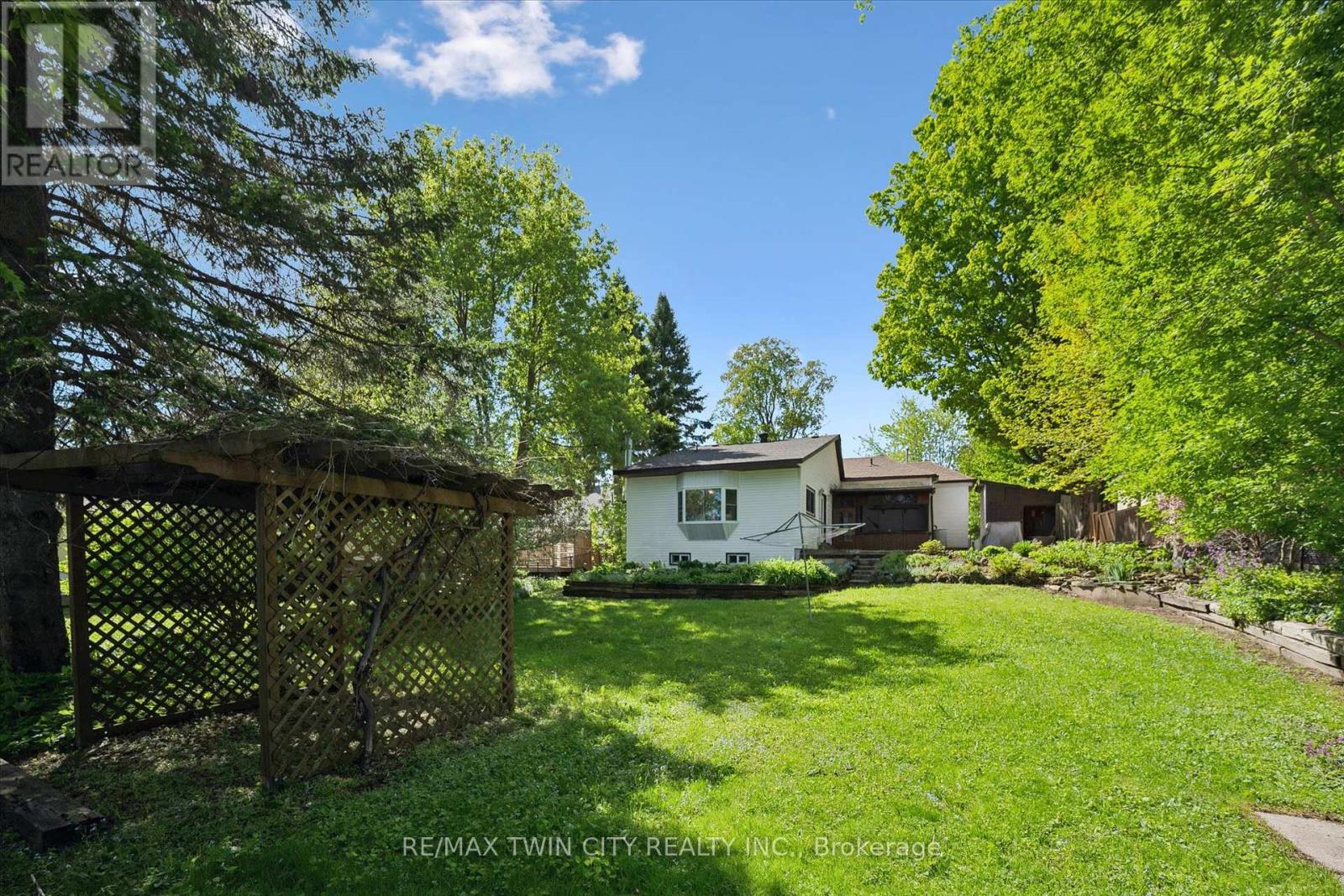 204 JOSEPH STREET - 30