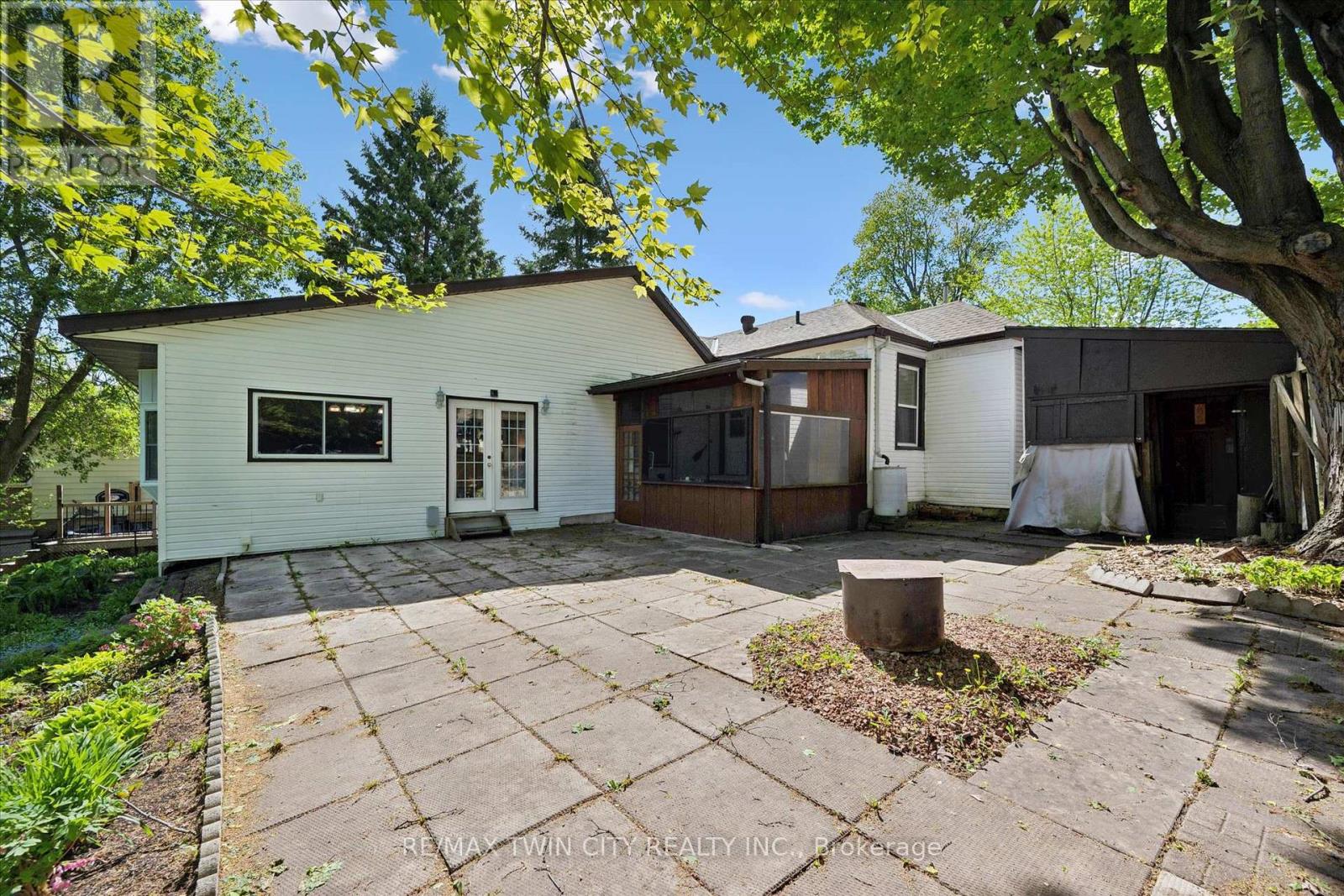 204 JOSEPH STREET - 32
