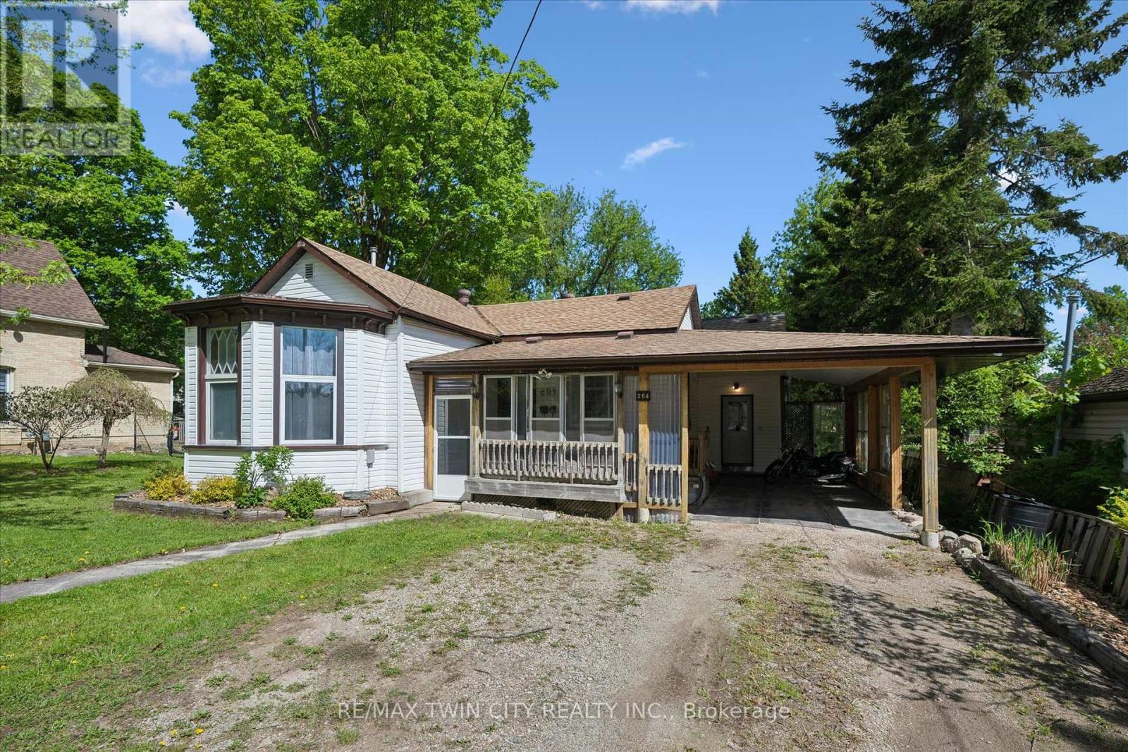 204 JOSEPH STREET - 4