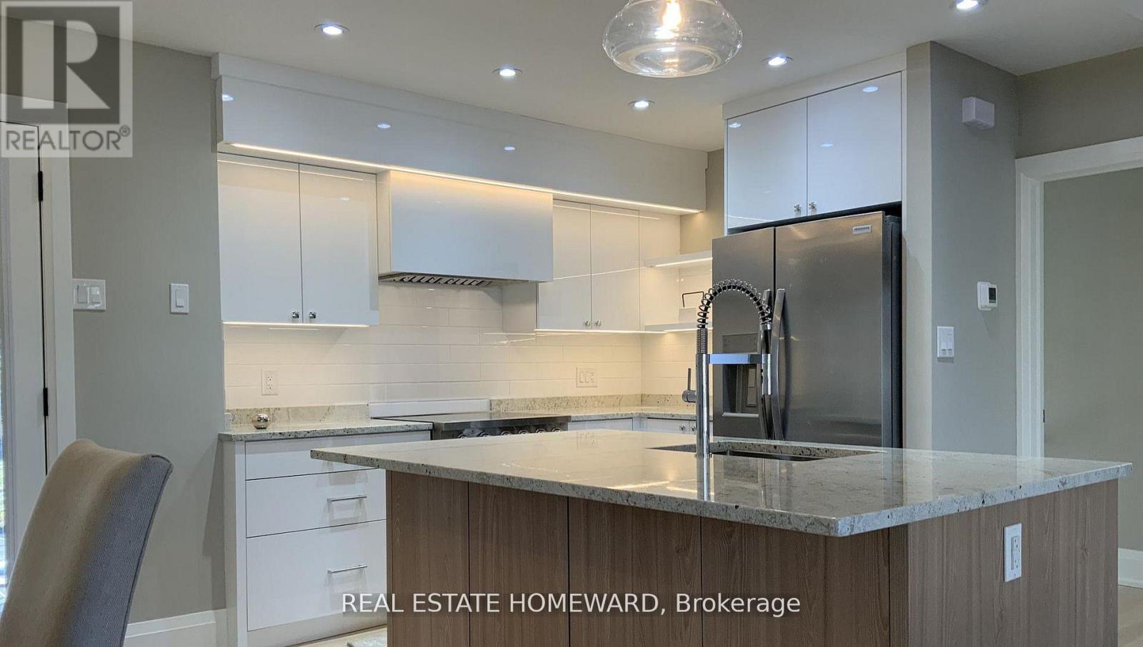33 STRATHCONA DRIVE - Image 2