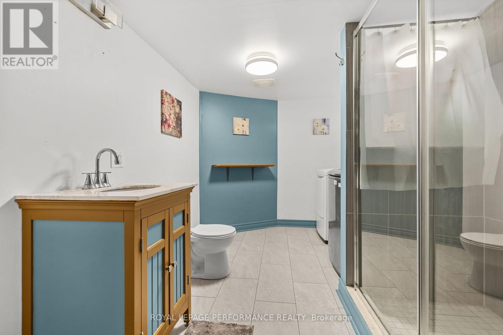 10 LAMOUREUX STREET - 40