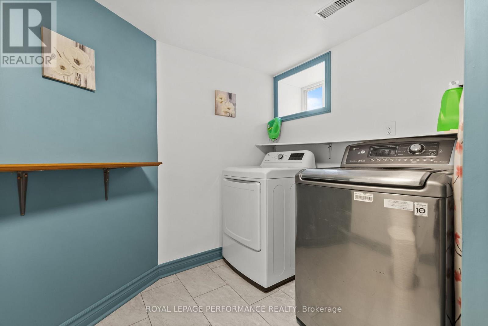 10 LAMOUREUX STREET - 41
