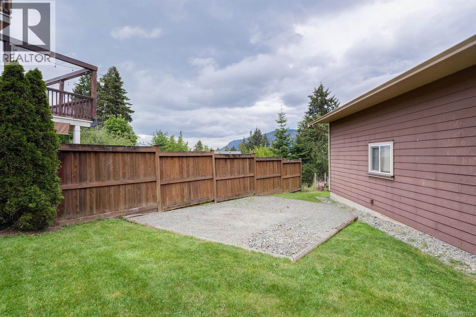 1844 Falcon Cres - 26