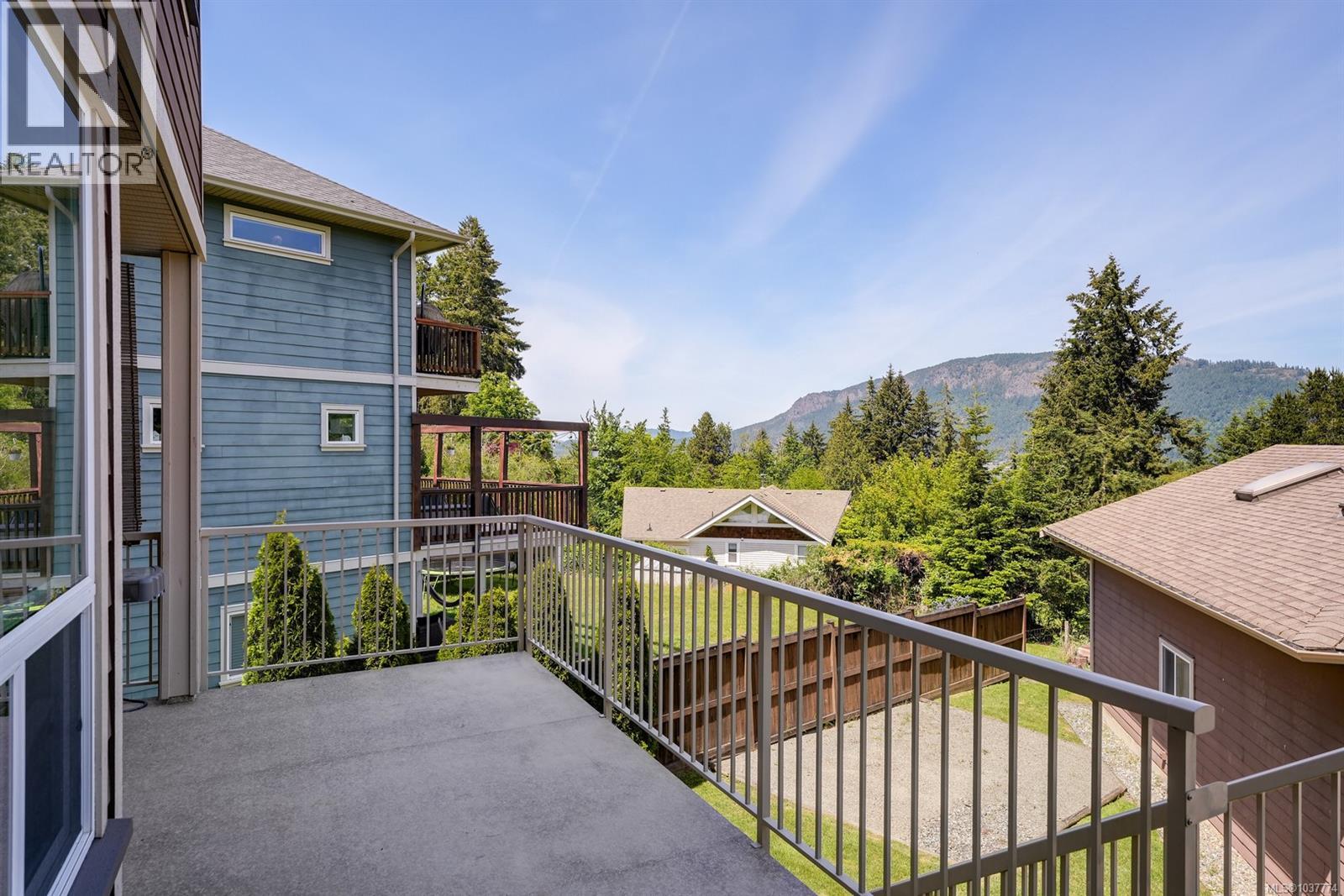 1844 Falcon Cres - 28