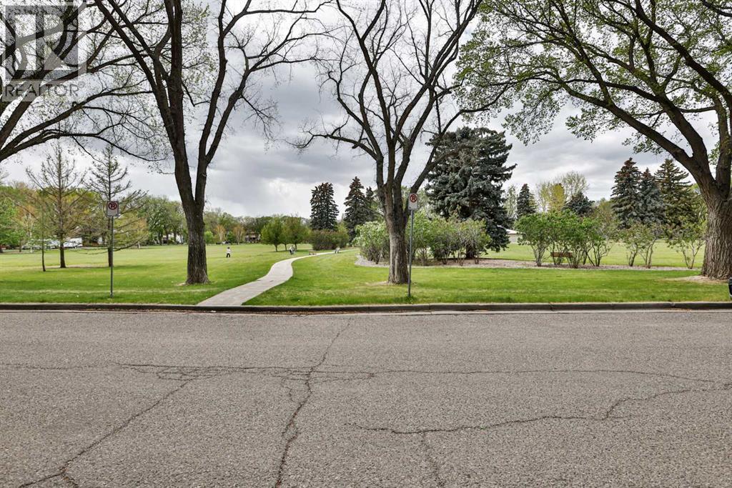 1047 16 Street S - photo 4