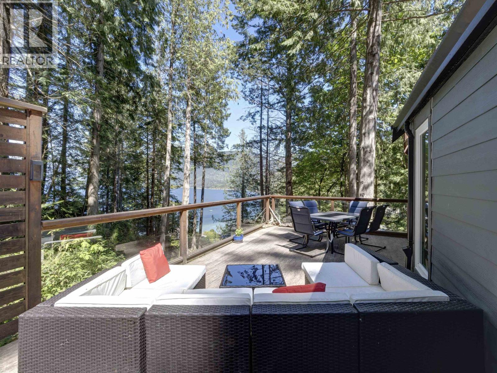 6163-6165 CORACLE DRIVE, Sechelt