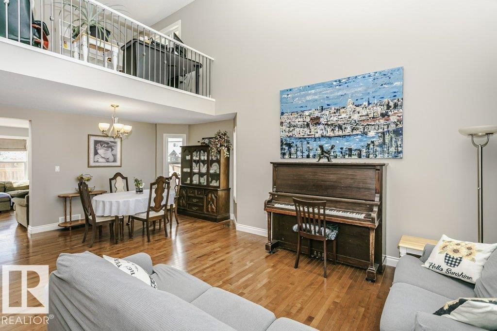 3339 21 AV NW - 11