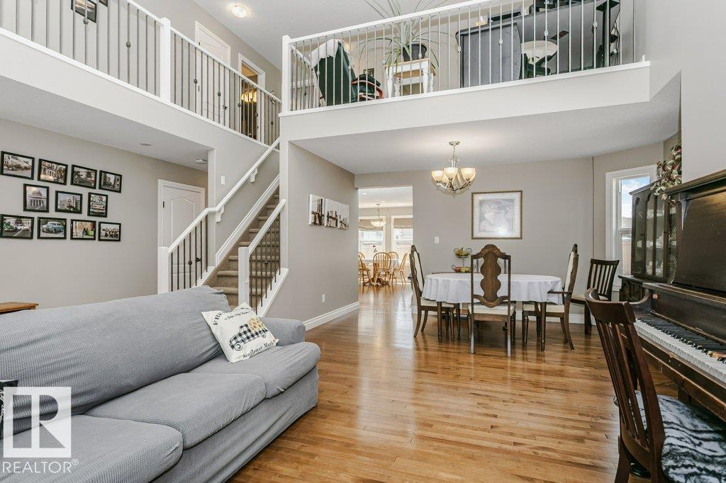 3339 21 AV NW - 12