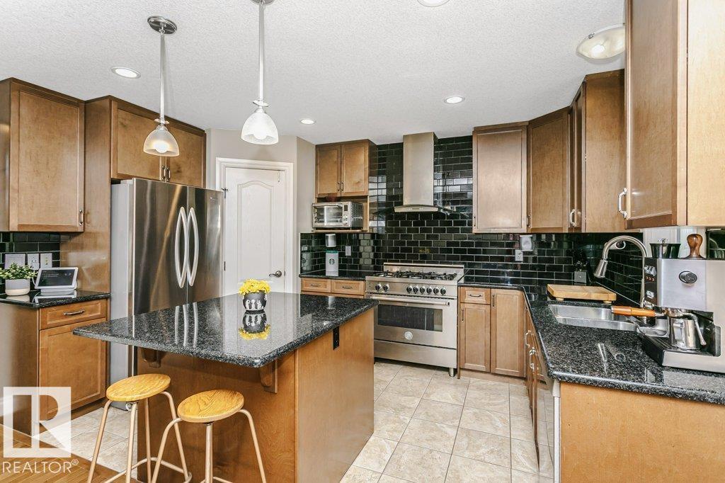 3339 21 AV NW - 23