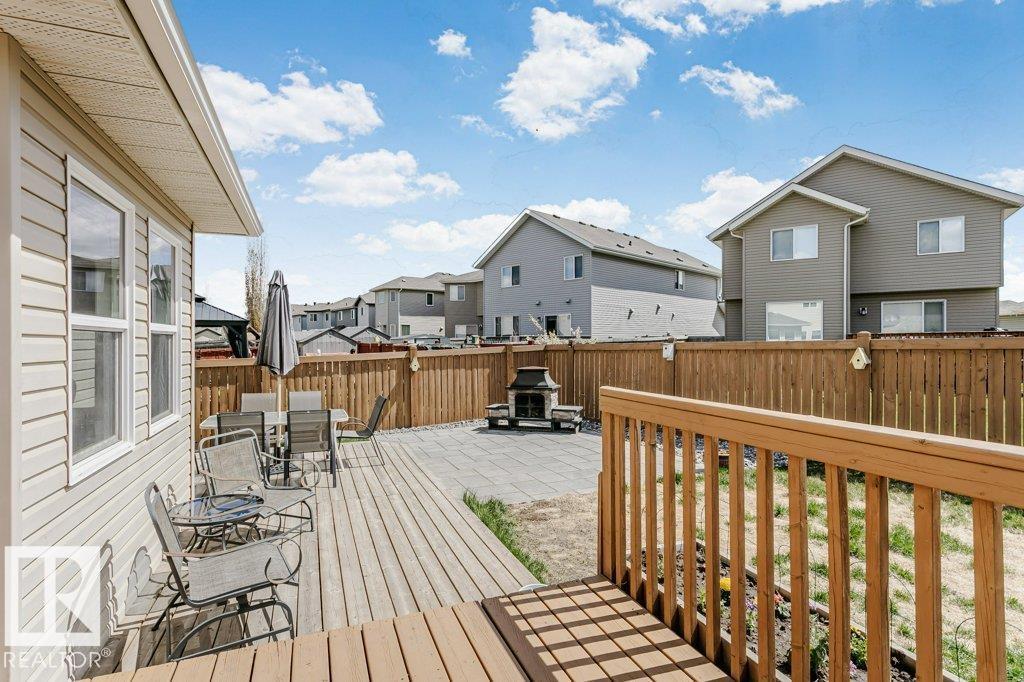 3339 21 AV NW - 62