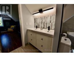 Bathroom - 751 Pike Bay Road, Northern Bruce Peninsula, ON N0H1W0 Photo 9