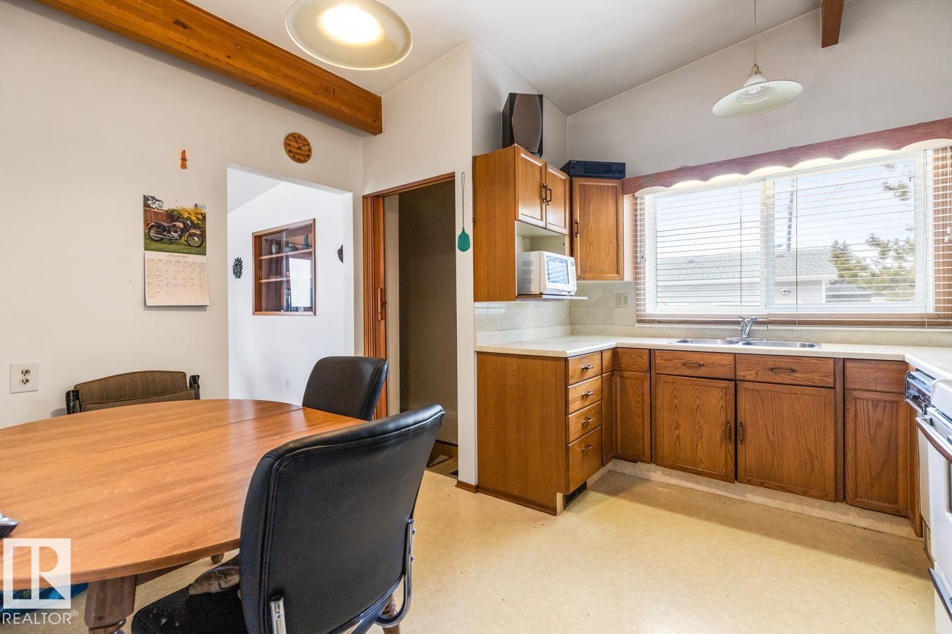 13437 118 ST NW - 15