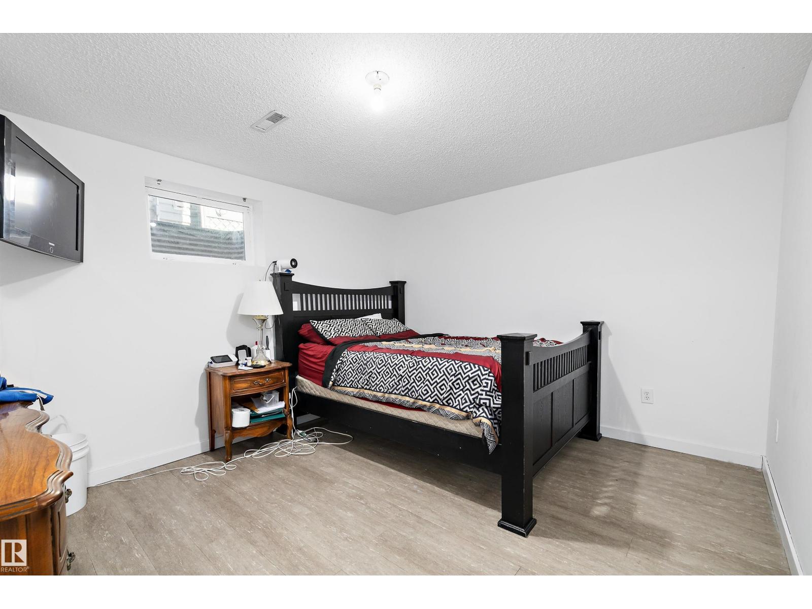 16304 43 ST NW - 15