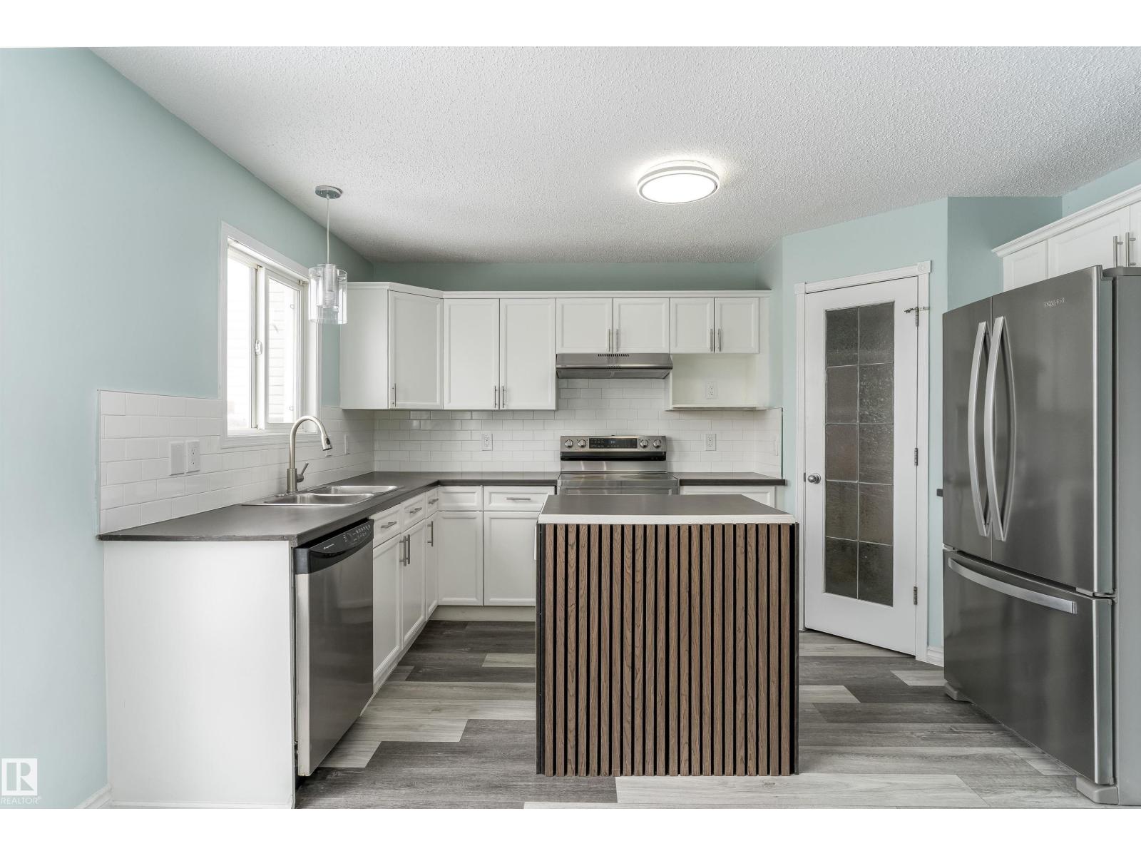 16304 43 ST NW - 5