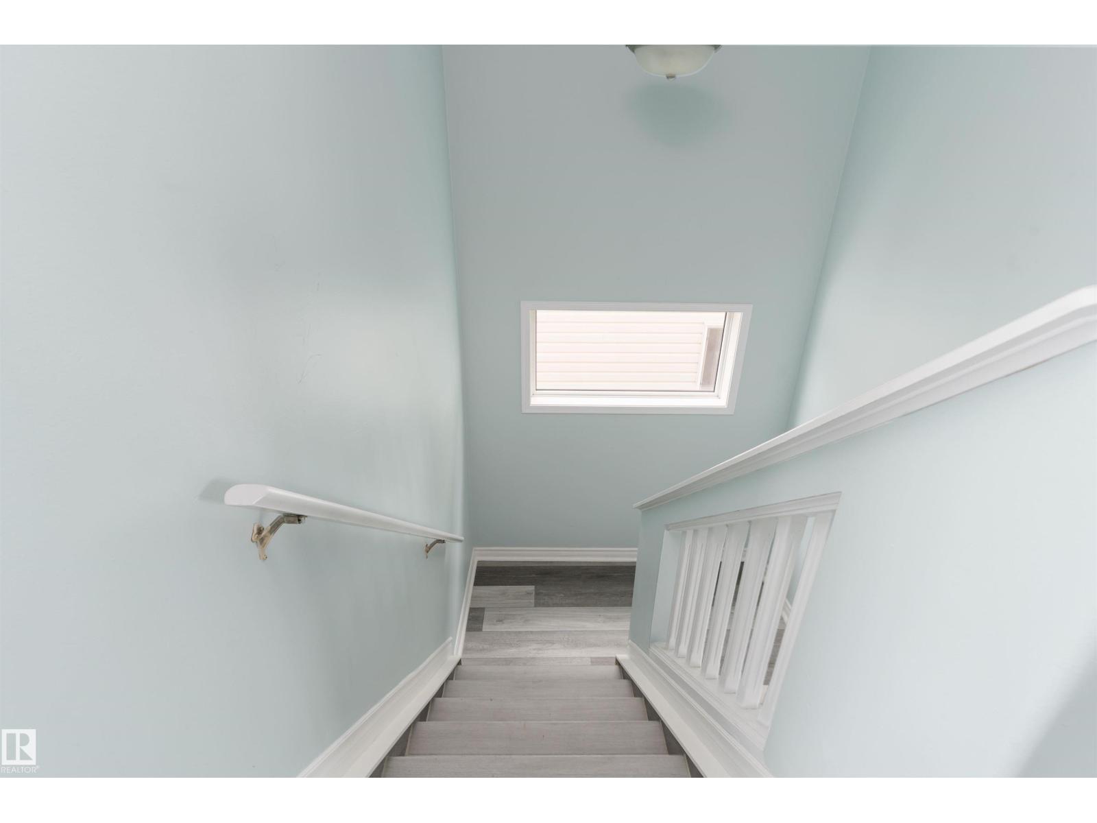 16304 43 ST NW - 8