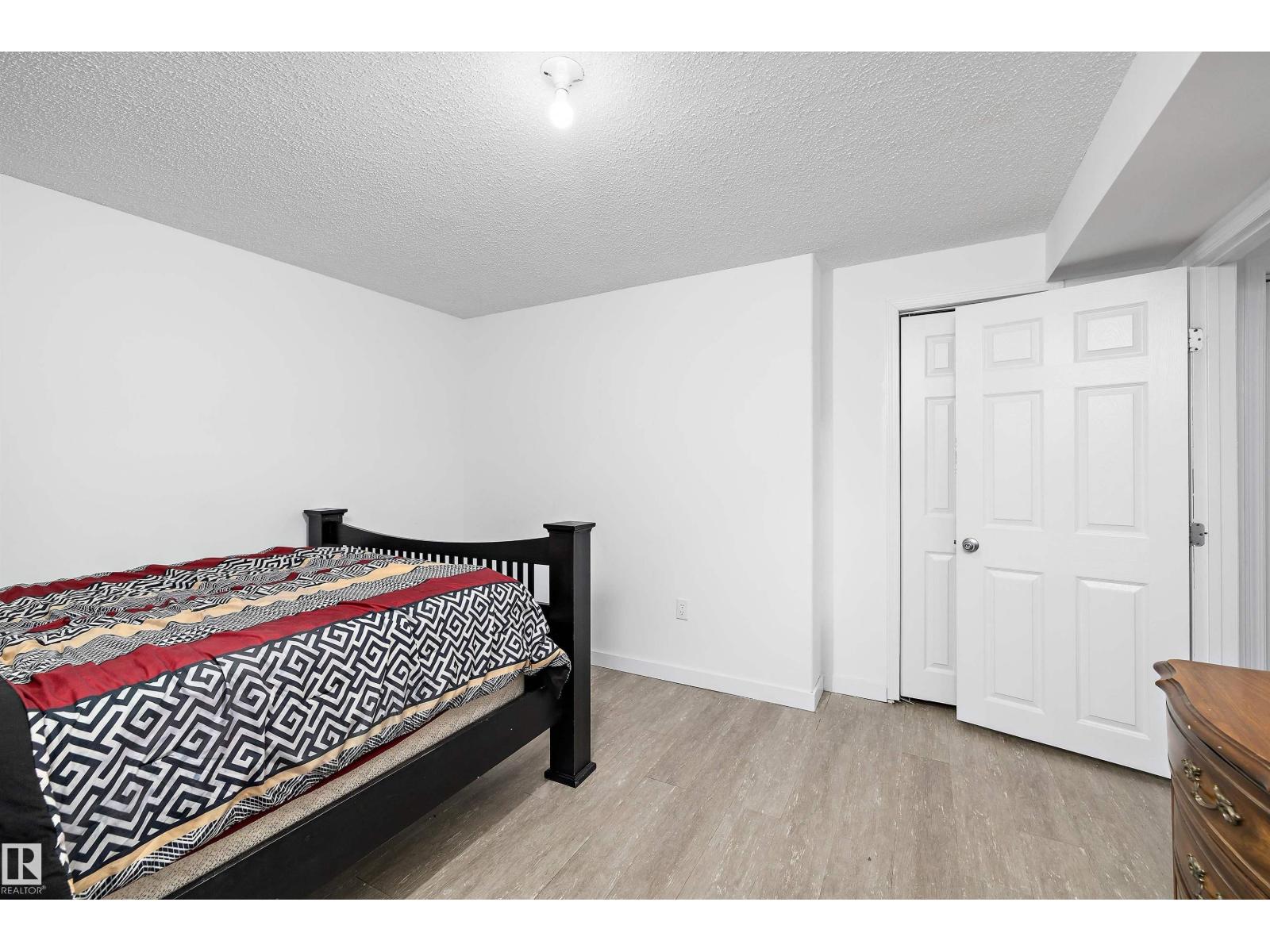 16304 43 ST NW - 17