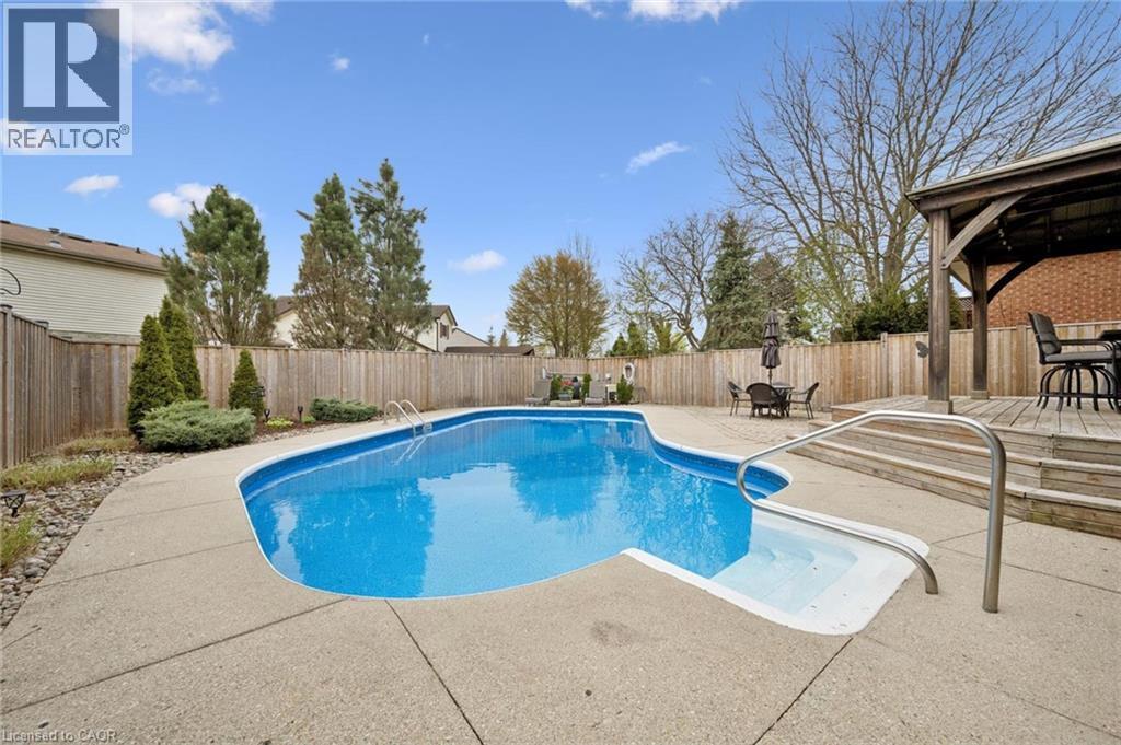 625 PINE ISLAND Crescent - 5