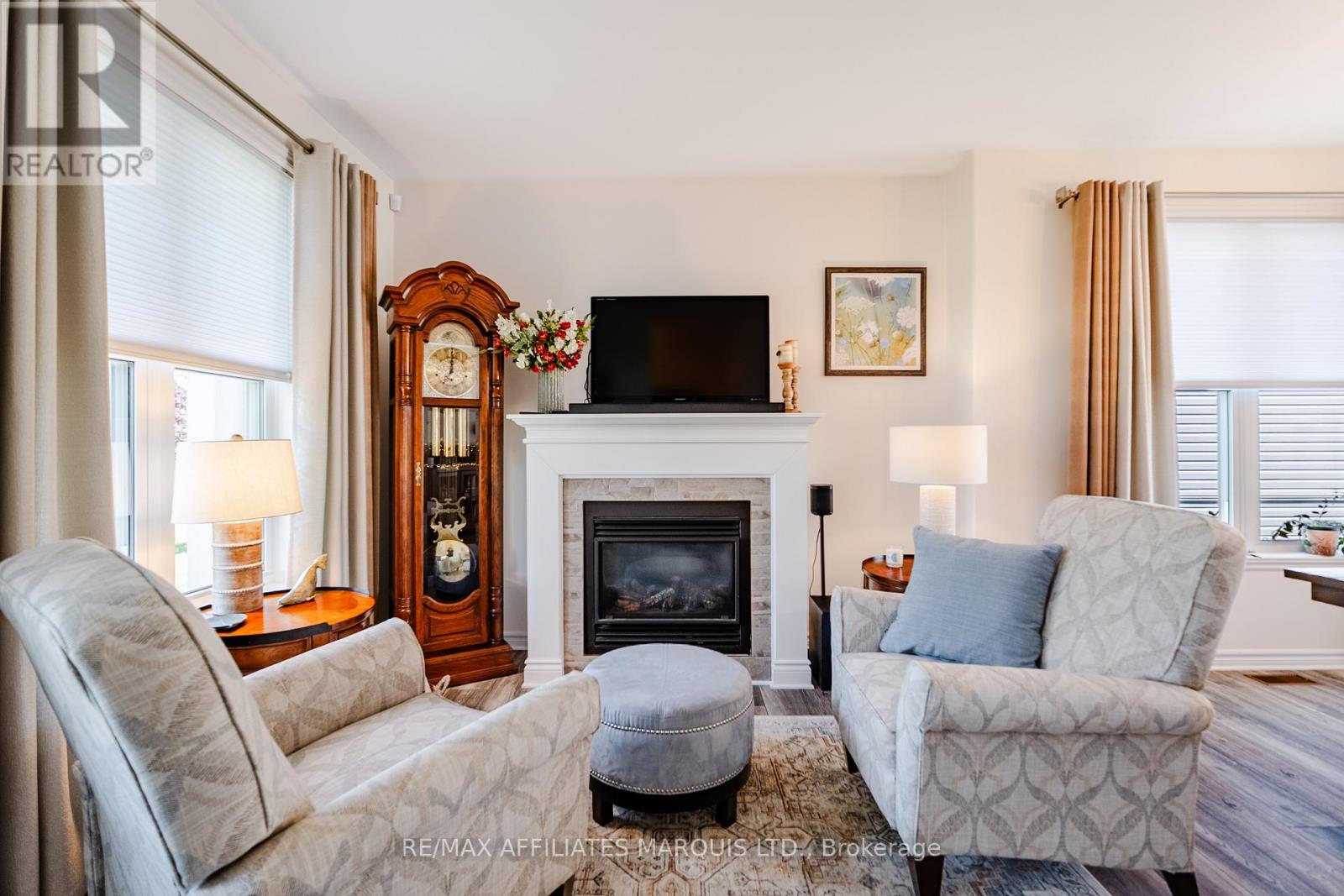 37 ELEANOR DRIVE - 4