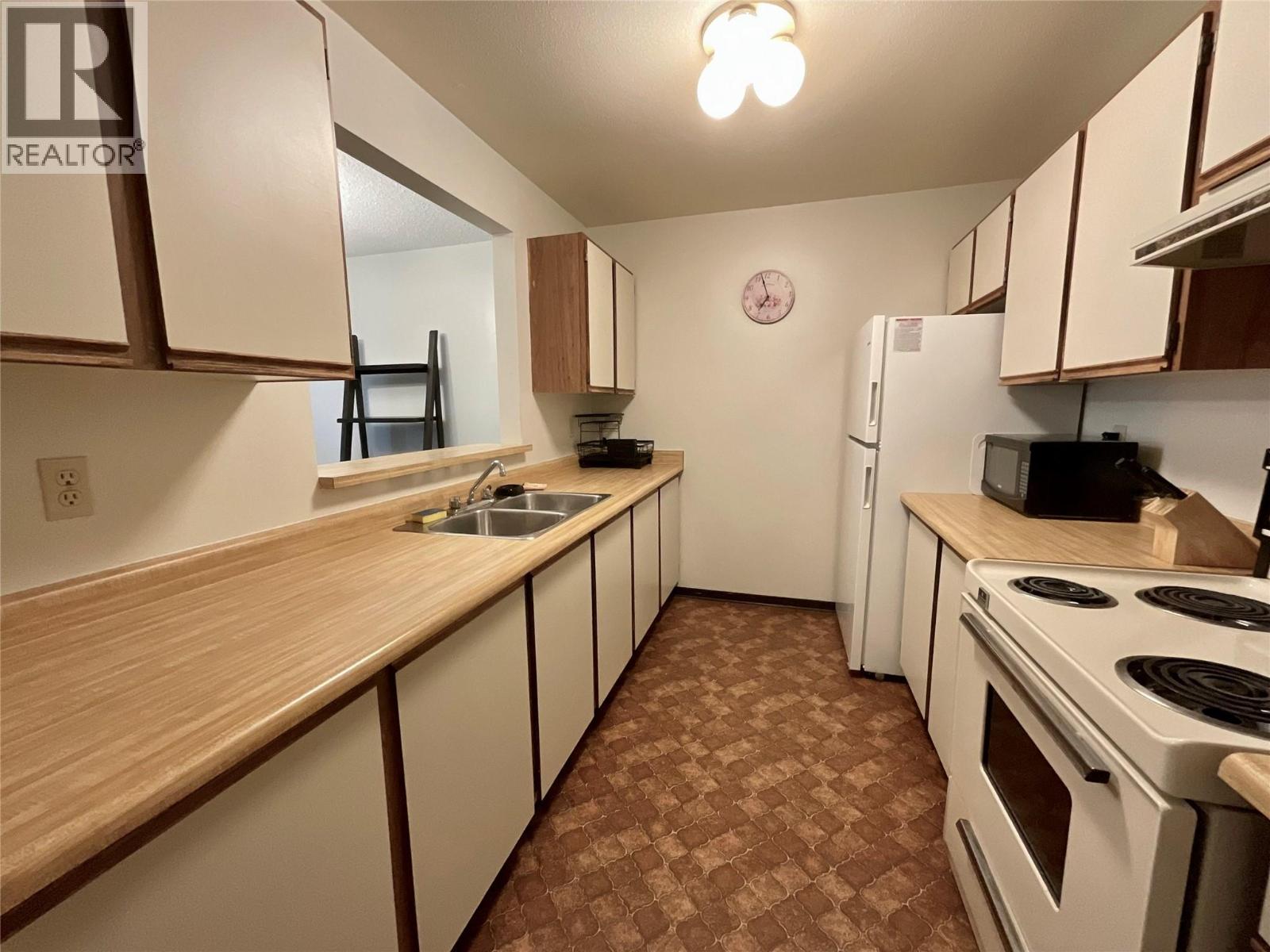 #315 108 Spruce Avenue - 2
