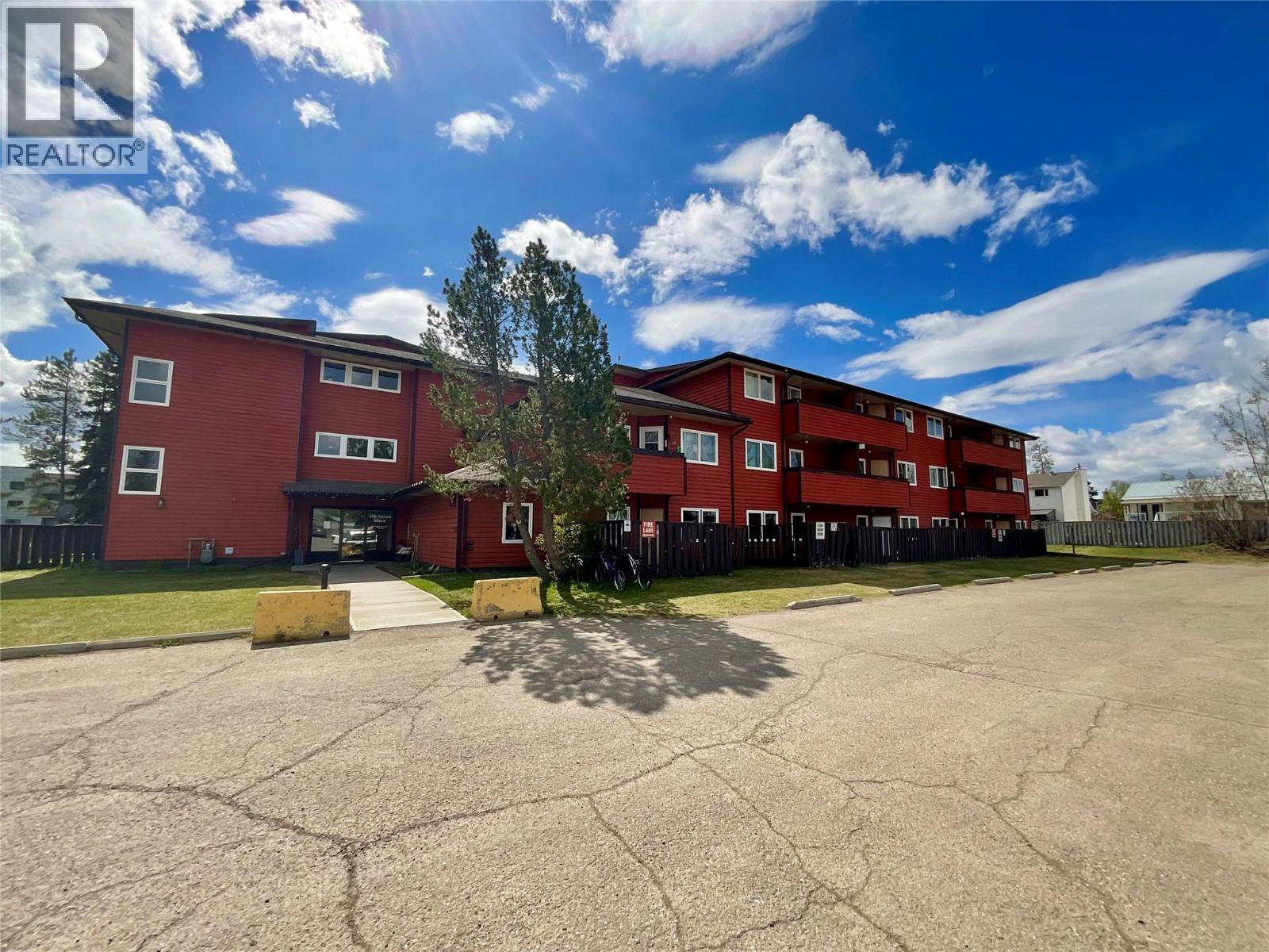 #315 108 Spruce Avenue - 1