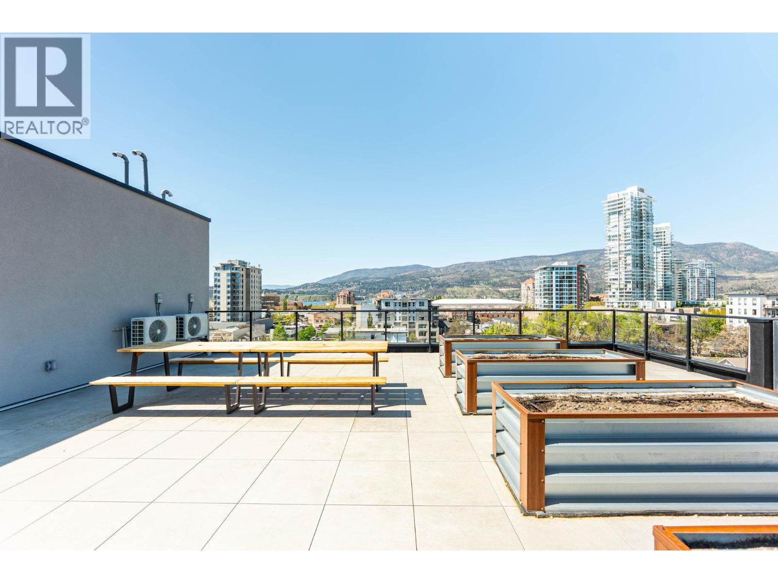 610 604 Cawston Avenue, Kelowna