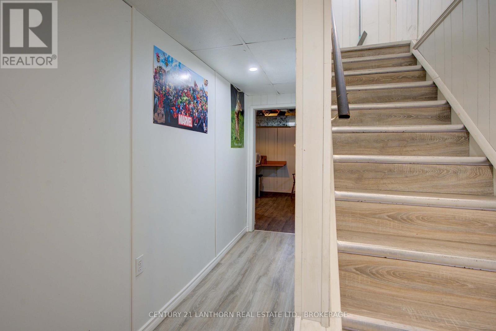 6 WOODSTONE CRESCENT - 27