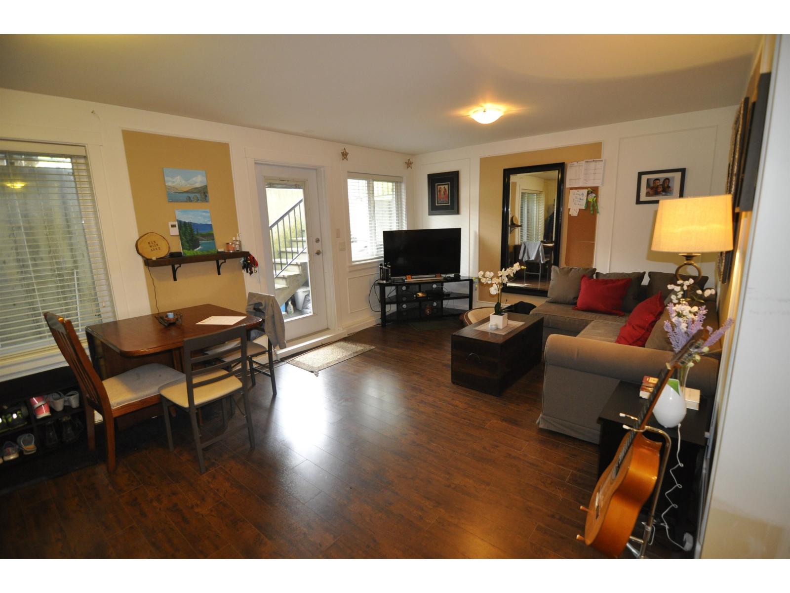 19029 67A Avenue - photo 2
