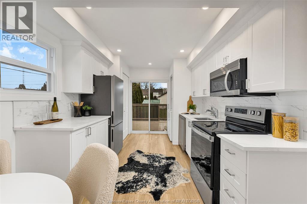 2358 LOUIS AVENUE - 13