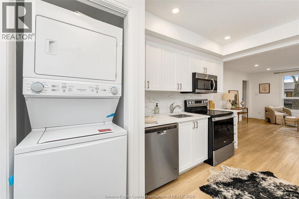 2358 LOUIS AVENUE - 14