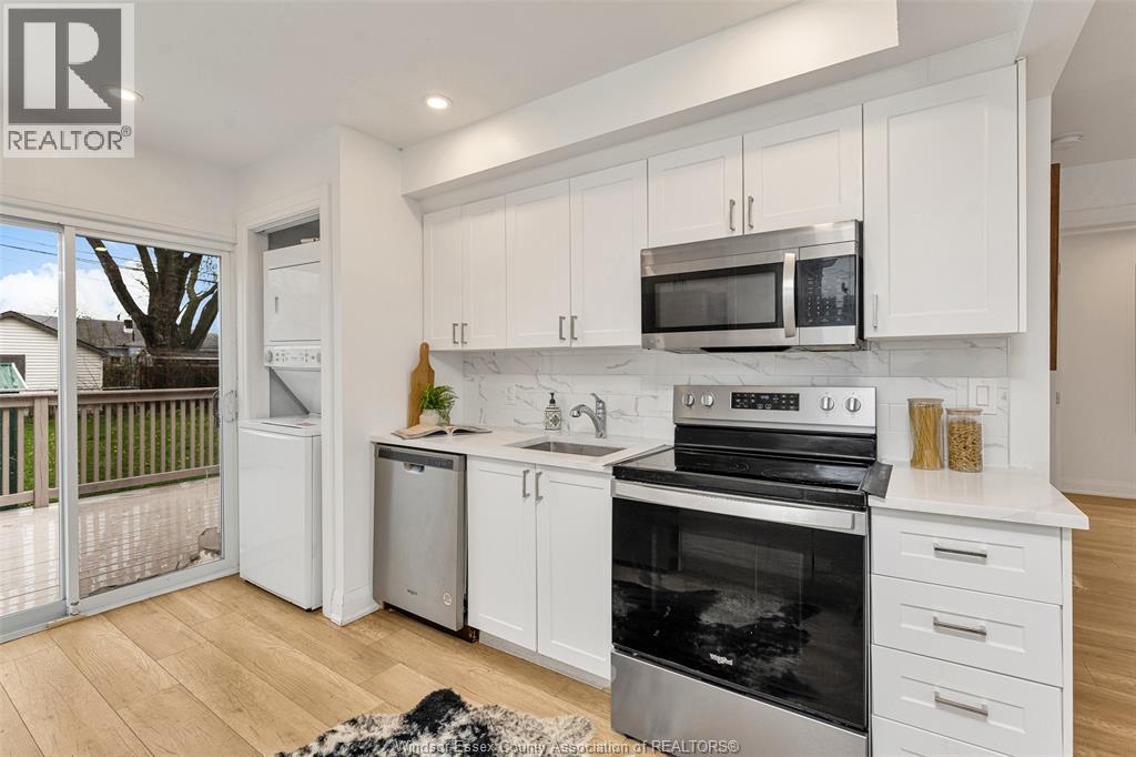 2358 LOUIS AVENUE - 15