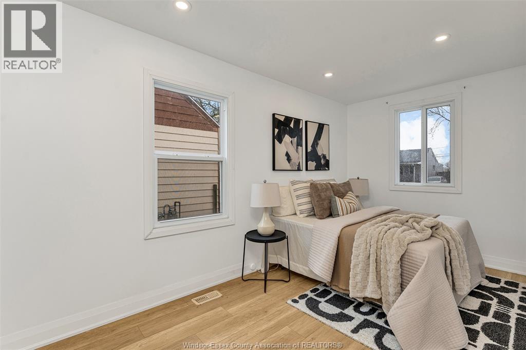 2358 LOUIS AVENUE - 16