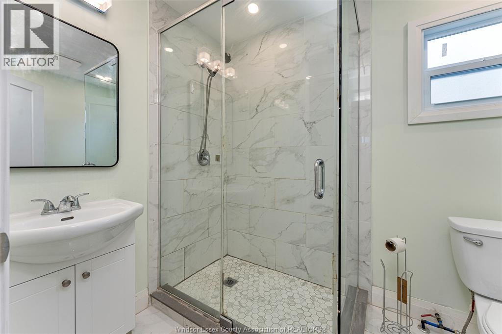 2358 LOUIS AVENUE - 19