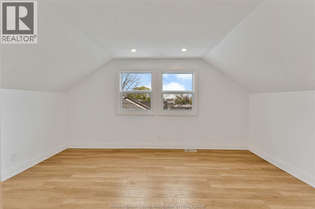 2358 LOUIS AVENUE - 22