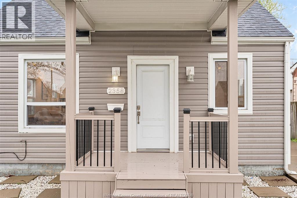 2358 LOUIS AVENUE - 3