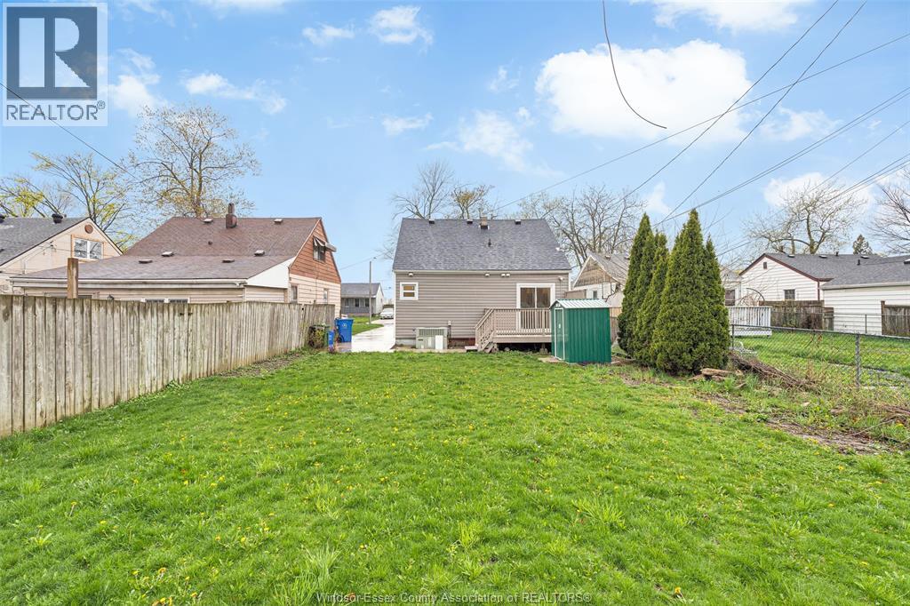 2358 LOUIS AVENUE - 6